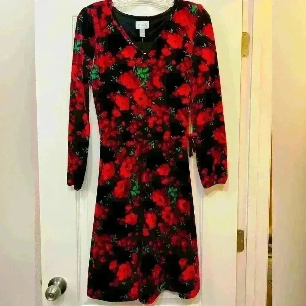 Children’s place woman’s dress, size small
